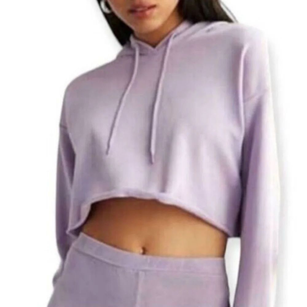 FOREVER 21 LAVENDER CROPPED HOODIE SZ.M EUC.